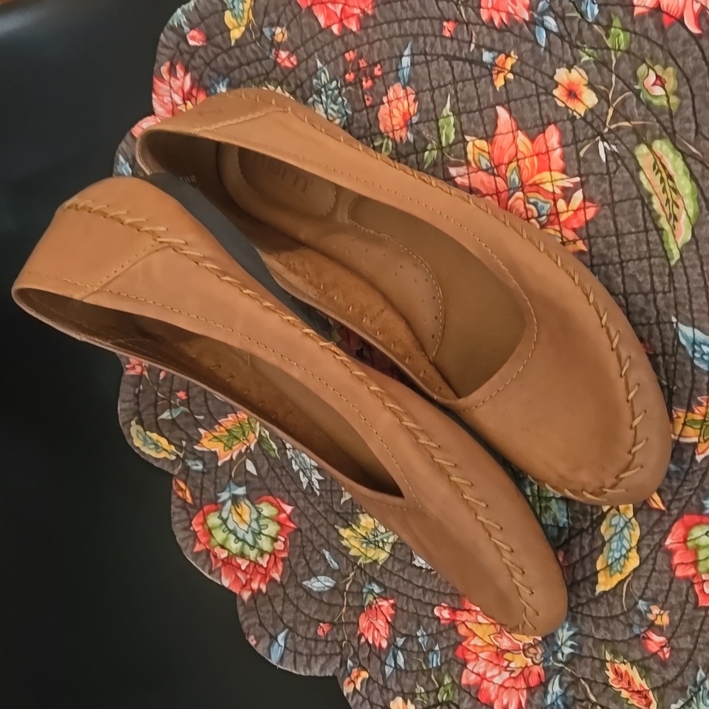 Born Yara Tan Ballet Flats - Size 10